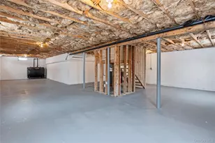 2 Shadowbrook Ln, Newburgh, NY 12550 - Photo 22