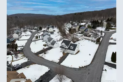 2 Shadowbrook Lane, Newburgh, NY 12550 - Photo 2