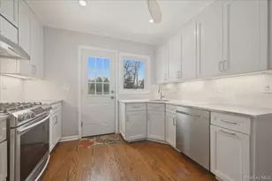 846 Harrison St, West Hempstead, NY 11552 - Photo 10