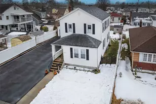 1060 Midland St, Uniondale, NY 11553 - Photo 34