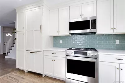 27 Avalon Road, Garden City, NY 11530 - Photo 8