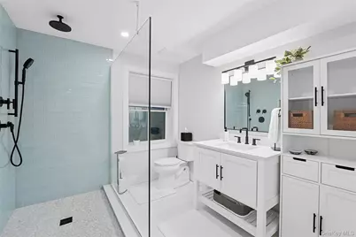 55 Squires Avenue, East Quogue, NY 11942 - Photo 18