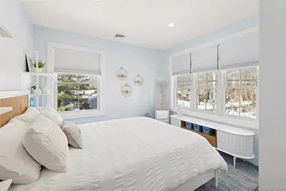 55 Squires Avenue, East Quogue, NY 11942 - Photo 12