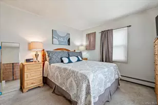 122 Balsam Ln, Levittown, NY 11756 - Photo 8