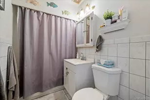 122 Balsam Ln, Levittown, NY 11756 - Photo 6