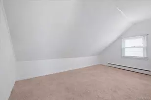 122 Balsam Ln, Levittown, NY 11756 - Photo 16