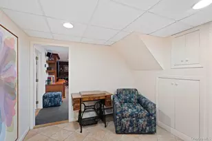 31 Prescott Pl, Old Bethpage, NY 11804 - Photo 34