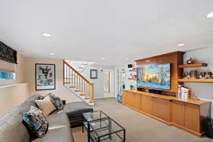 31 Prescott Pl, Old Bethpage, NY 11804 - Photo 30