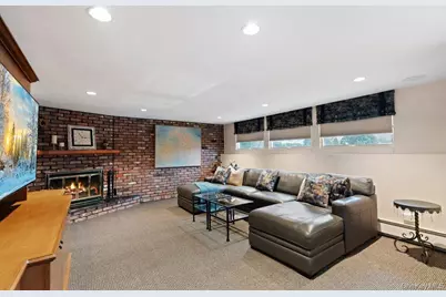 31 Prescott Place, Old Bethpage, NY 11804 - Photo 28