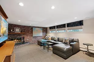 31 Prescott Pl, Old Bethpage, NY 11804 - Photo 28