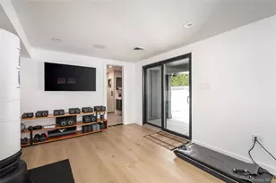 3000 Holiday Park Dr, Merrick, NY 11566 - Photo 18