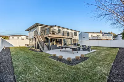 3000 Holiday Park Drive, Merrick, NY 11566 - Photo 28