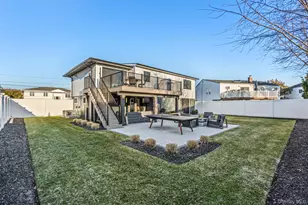 3000 Holiday Park Dr, Merrick, NY 11566 - Photo 28