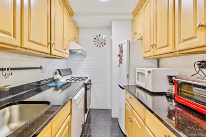 14205 Roosevelt Avenue #339, Flushing, NY 11354 - Photo 6
