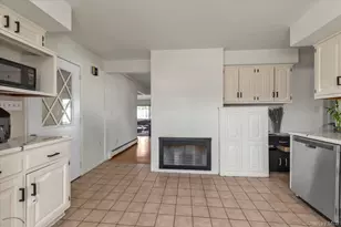 32 Return Ln, Levittown, NY 11756 - Photo 10