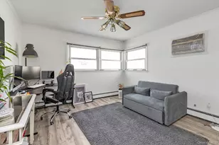 32 Return Ln, Levittown, NY 11756 - Photo 12