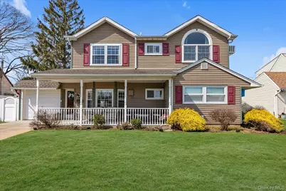 32 Return Lane, Levittown, NY 11756 - Photo 1