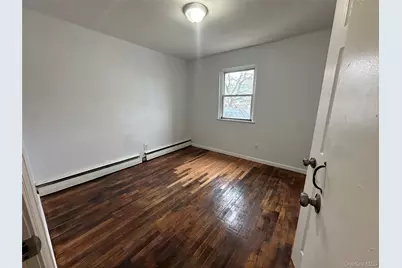 210 Wellington Street, Hempstead, NY 11550 - Photo 6