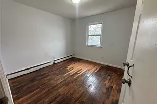 210 Wellington St, Hempstead, NY 11550 - Photo 6