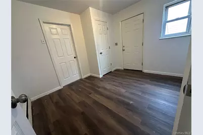 210 Wellington Street, Hempstead, NY 11550 - Photo 8