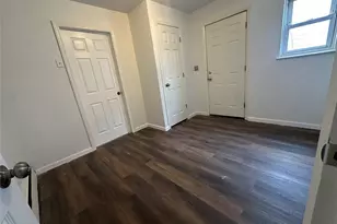 210 Wellington St, Hempstead, NY 11550 - Photo 8