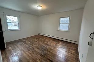 210 Wellington St, Hempstead, NY 11550 - Photo 4