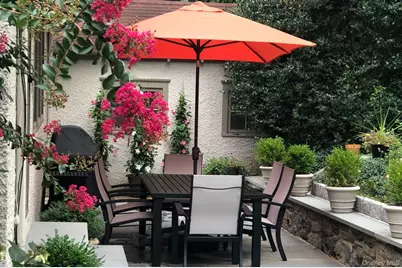 30 Myrtle Boulevard, Larchmont, NY 10538 - Photo 28