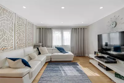 929 West Fingerboard Road, New York, NY 10304 - Photo 2