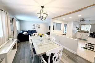 22 Berkshire Rd, West Babylon, NY 11704 - Photo 8