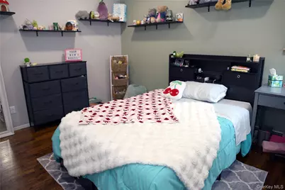 22 Berkshire Road, West Babylon, NY 11704 - Photo 18