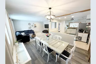 22 Berkshire Road, West Babylon, NY 11704 - Photo 2