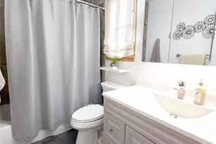 22 Berkshire Rd, West Babylon, NY 11704 - Photo 14