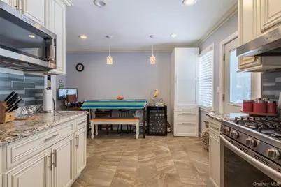 34 Pine Street, Hicksville, NY 11801 - Photo 14