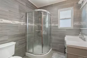 34 Pine St, Hicksville, NY 11801 - Photo 24