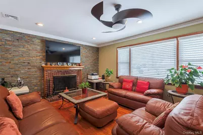 34 Pine Street, Hicksville, NY 11801 - Photo 6