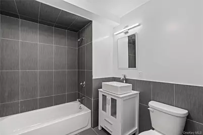 135 Wakefield Avenue #305, Yonkers, NY 10704 - Photo 10