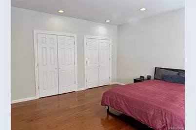 38 B Manorhaven Boulevard #38, Port Washington, NY 11050 - Photo 4