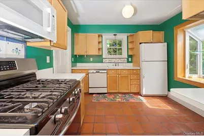 38 Branford Road, Hastings on Hudson, NY 10706 - Photo 12