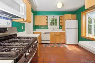 38 Branford Rd, Hastings on Hudson, NY 10706 - Photo 12