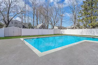 8 Sunset Avenue, Wheatley Heights, NY 11798 - Photo 24