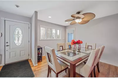 8 Sunset Avenue, Wheatley Heights, NY 11798 - Photo 8