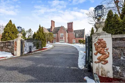 8 Eastway, Bronxville, NY 10708 - Photo 2