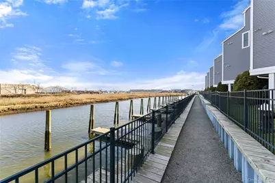 237 Marina Pointe Drive #237, East Rockaway, NY 11518 - Photo 20