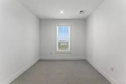 237 Marina Pointe Drive #237, East Rockaway, NY 11518 - Photo 14