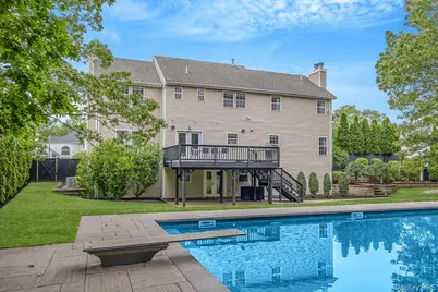 9 Homecoming Place, East Setauket, NY 11733 - Photo 14
