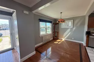 433 W Park Ave W, Long Beach, NY 11561 - Photo 14