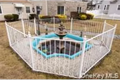 24 Whaley Street, Freeport, NY 11520 - Photo 4