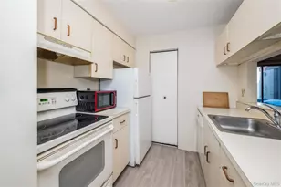 615 Broadway, Amityville, NY 11701 - Photo 10