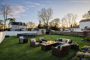 23 Pineview Blvd, Central Islip, NY 11722 - Photo 22