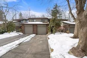 44 Country Club Dr, Jericho, NY 11753 - Photo 32